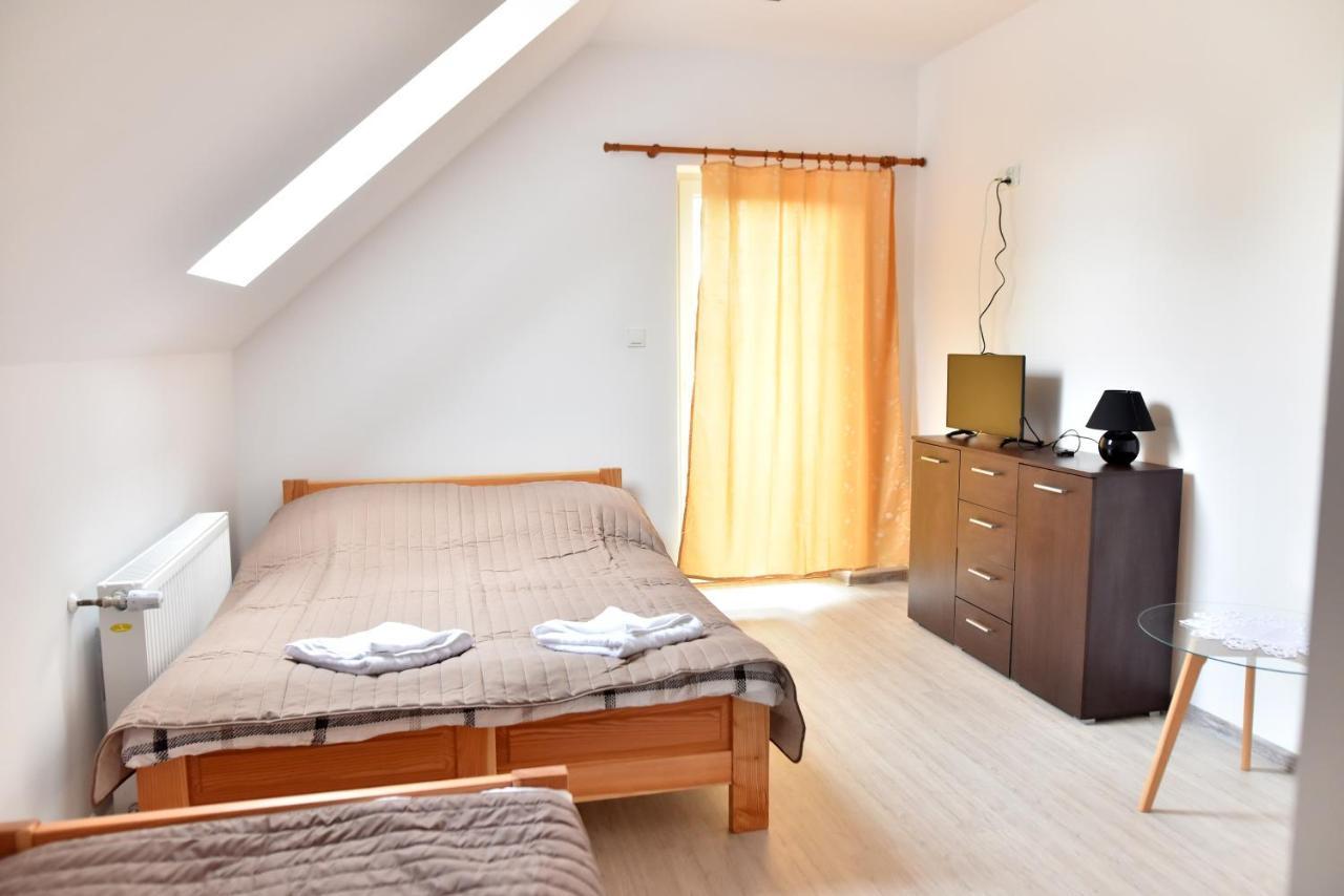 Baza Noclegi Bieszczady Ustrzyki Dolne Ngoại thất bức ảnh